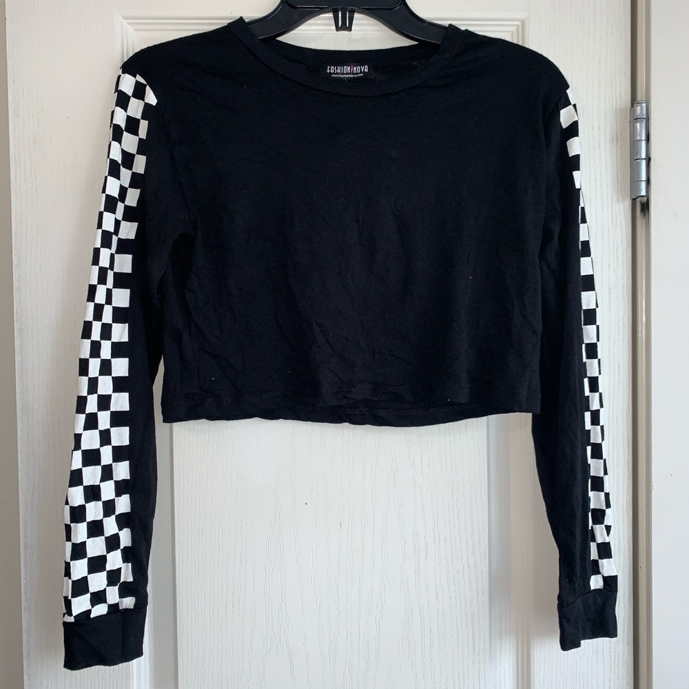 Fashion nova black & white top